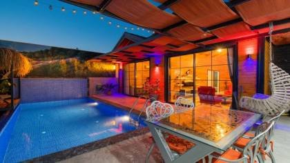 Villa Demir | Kalkan Balayı Çifti Villası