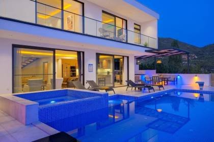 Villa Dolce Deluxe | Kalkan Çift Jakuzili Villa Kiralama