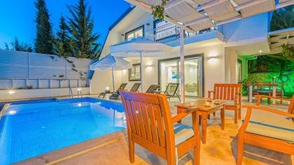 Villa Poli | Üzümlü