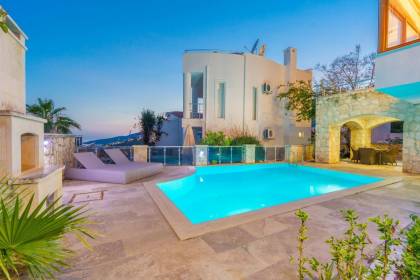 Villa Tarus Mara | Kalkan Geniş Aile Villası