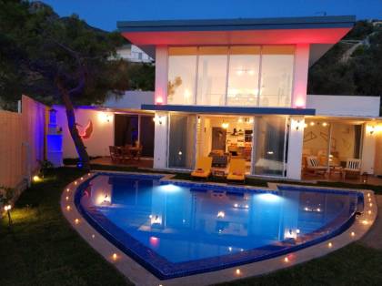 Villa Tita | Kalkan Jakuzili Villa Kiralama